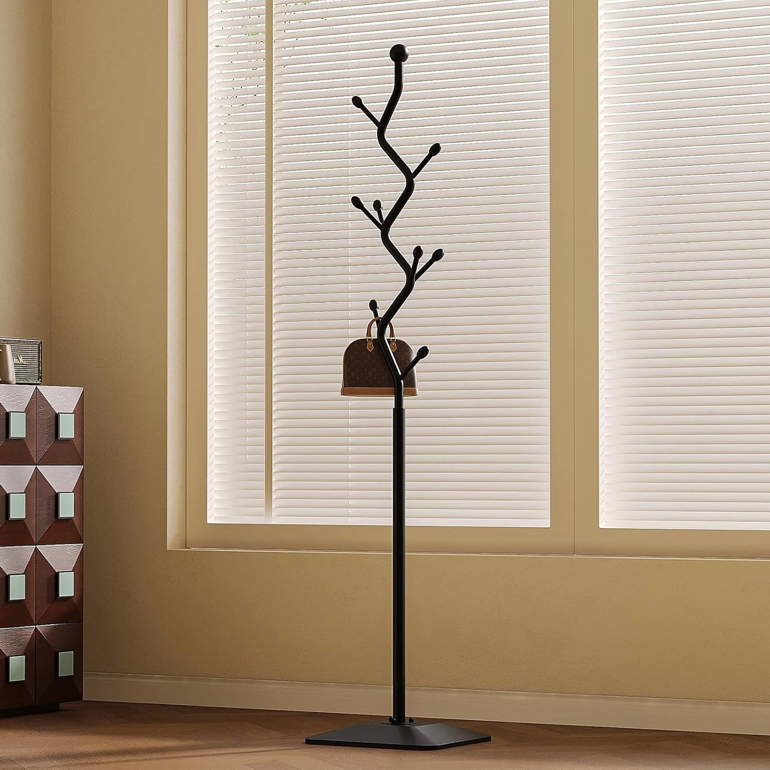 Black Tree Coat Rack – Metal Stand with Iron Base